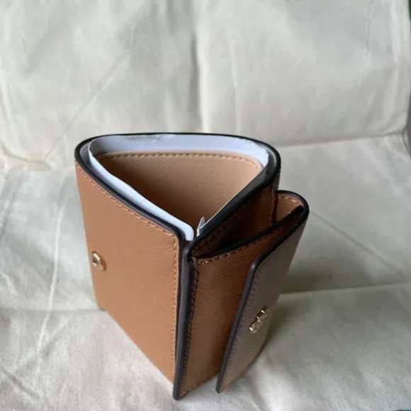 Tory Burch | Colorblock Pattern Compact Wallet - Picture 6 of 10